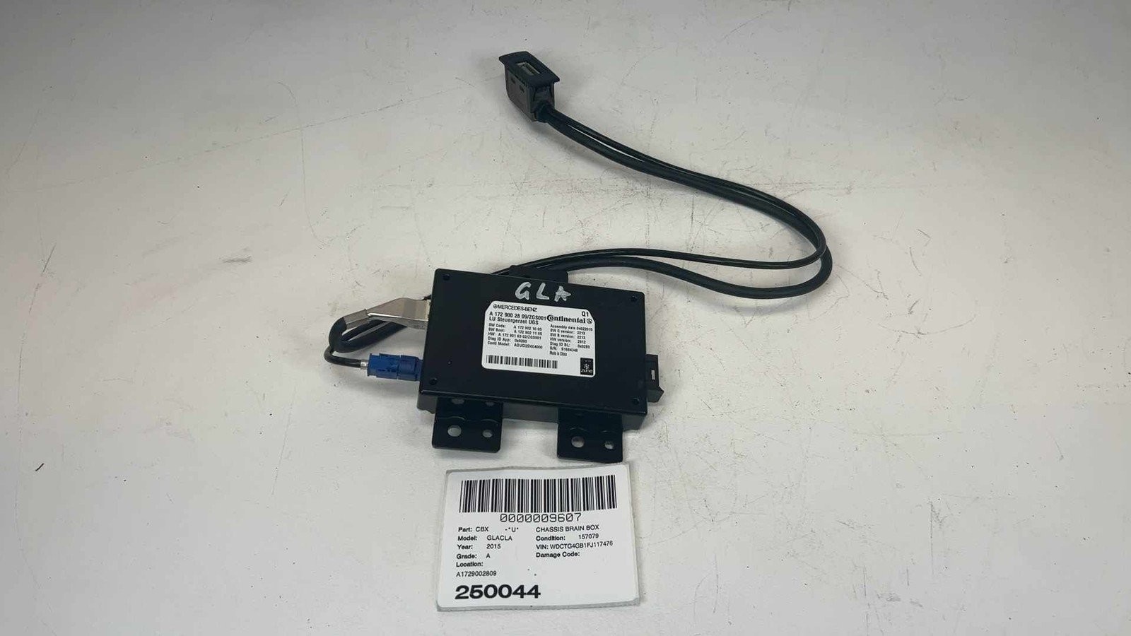 2015-2020 Mercedes GLA250 USB Media Interface Module A1729002809