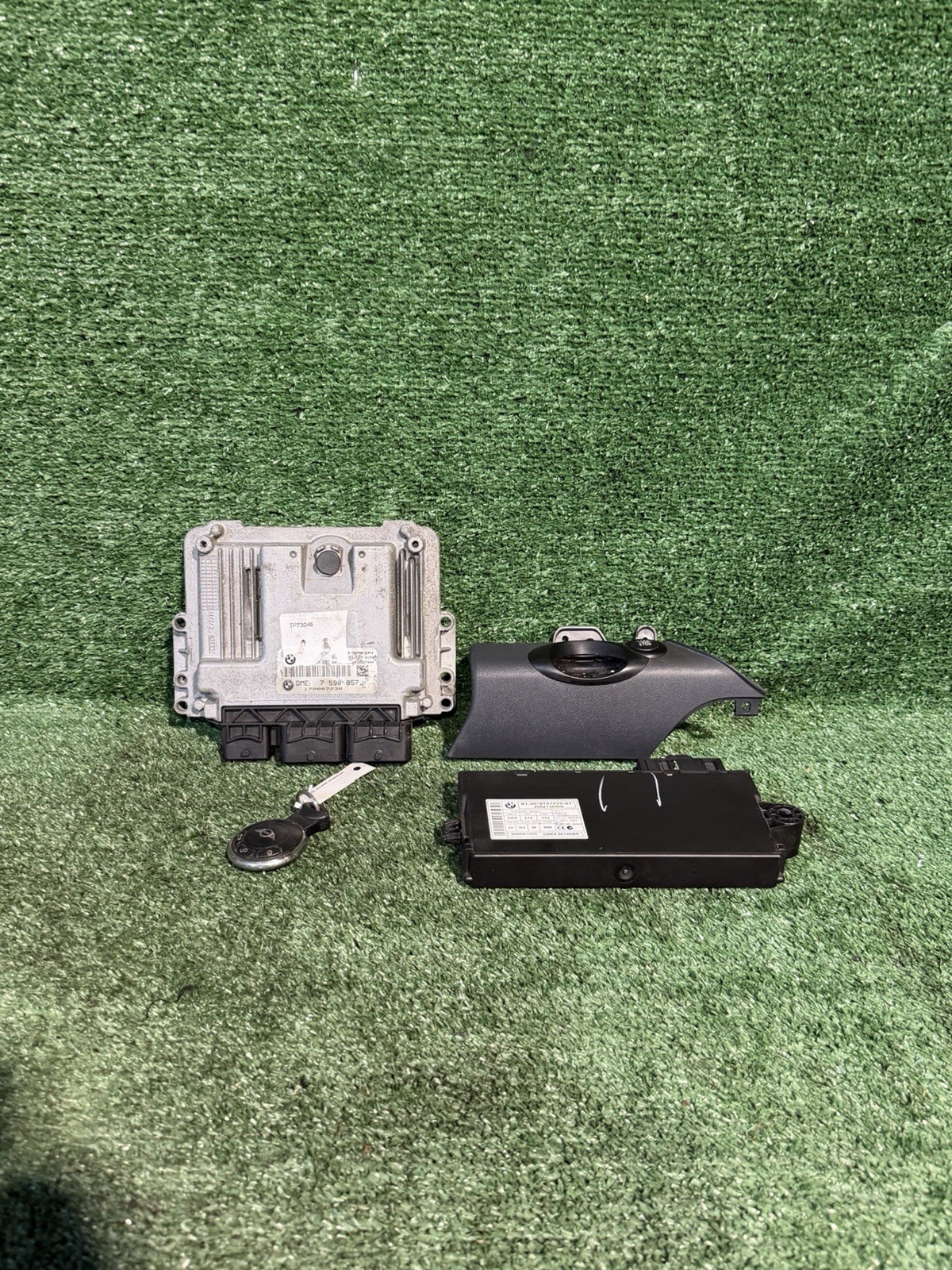 2007-2008-2009-2010 MINI COOPER S TURBO ENGINE COMPUTER SET ECU ECM 7590857