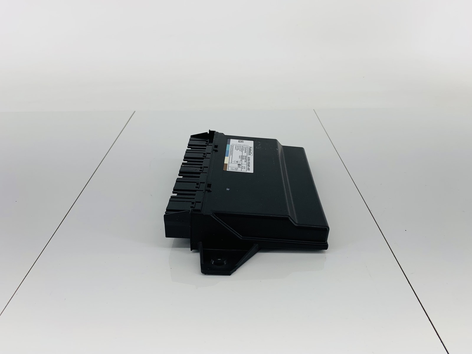 13-16 FORD ESCAPE THEFT LOCKING KEYLESS ENTRY CONTROL COMPUTER MODULE OEM