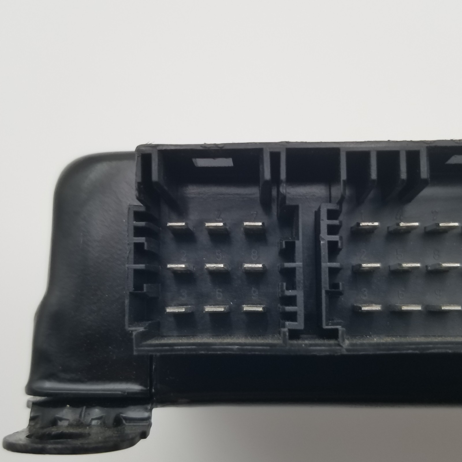 1999 2000 2001 2002 Land Rover Discovery 2 OEM ABS ECU Computer WABCO SRD000070