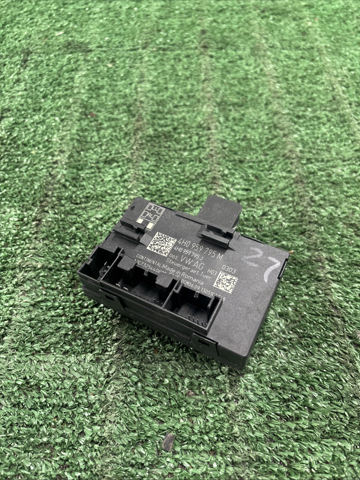 2013-2018 PORSCHE CAYENNE REAR RIGHT LEFT SIDE DOOR CONTROL COMPUTER MODULE OEM