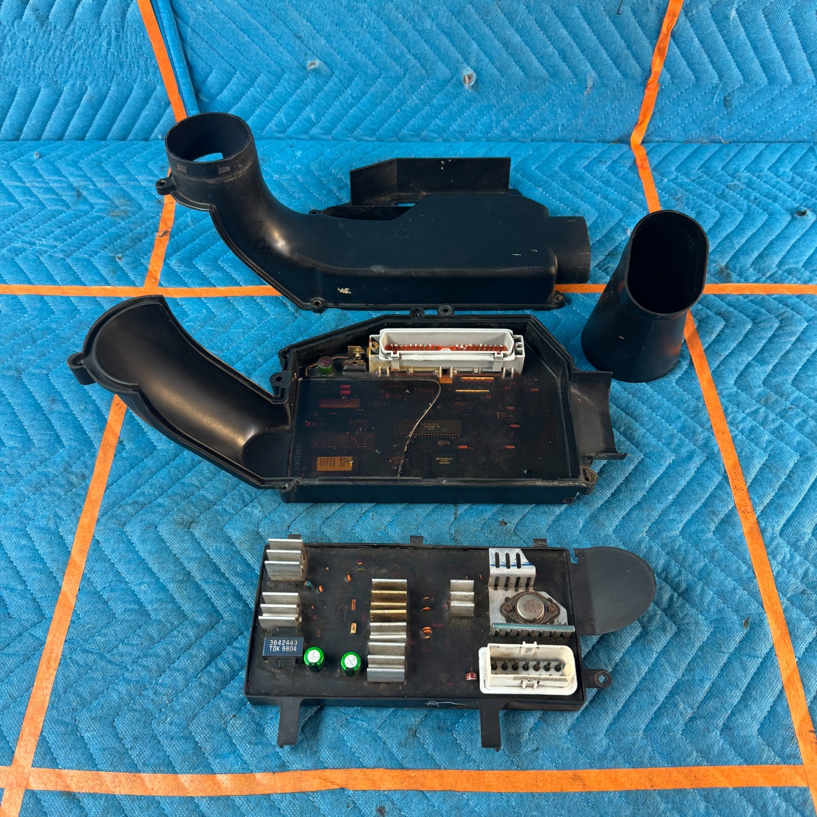 89–90 Chrysler TC Maserati Engine Computer ECU (SMEC) w/ Cooling Duct 46K oem