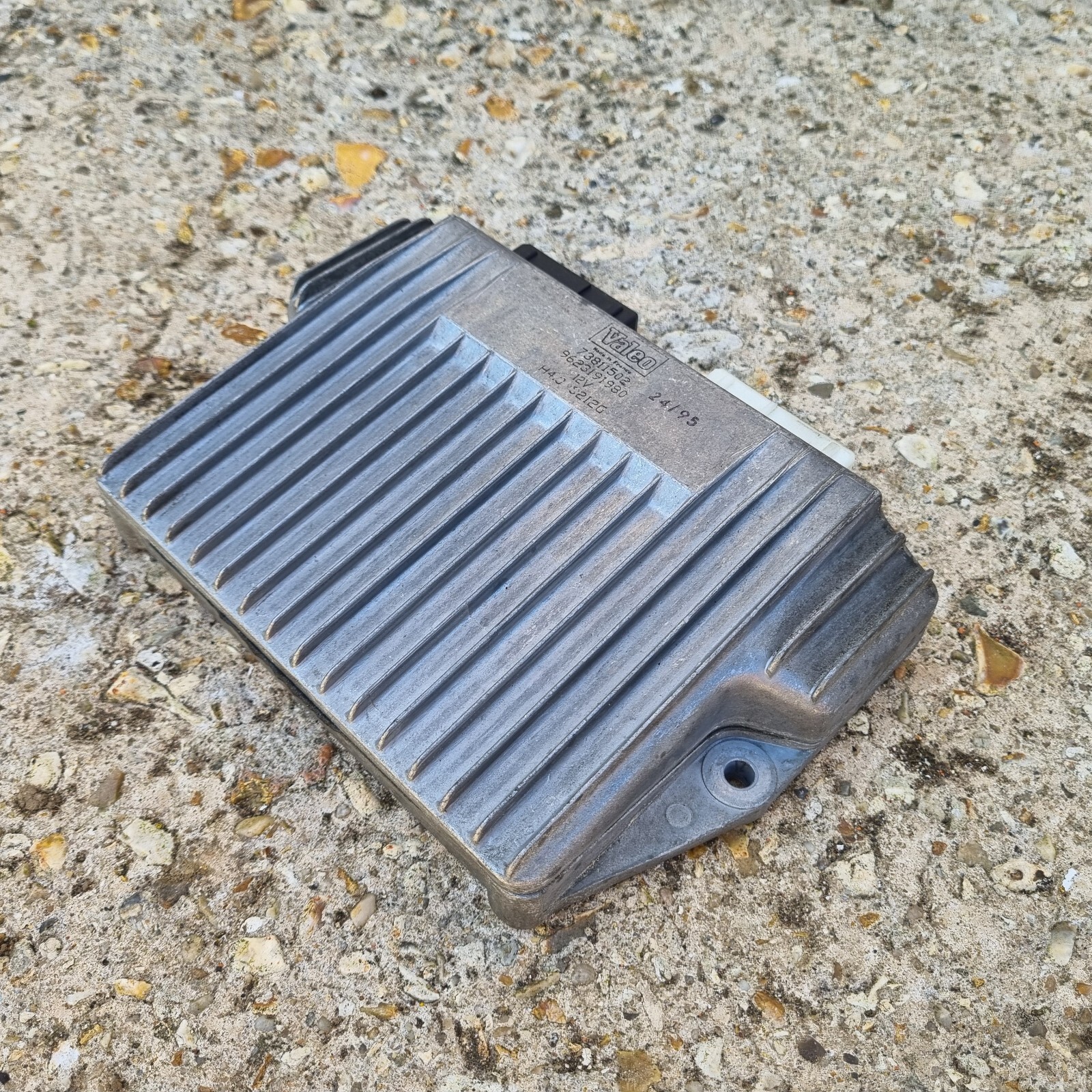 Citroen XM Ecu control module Valeo 73811502 9623191980 suspension