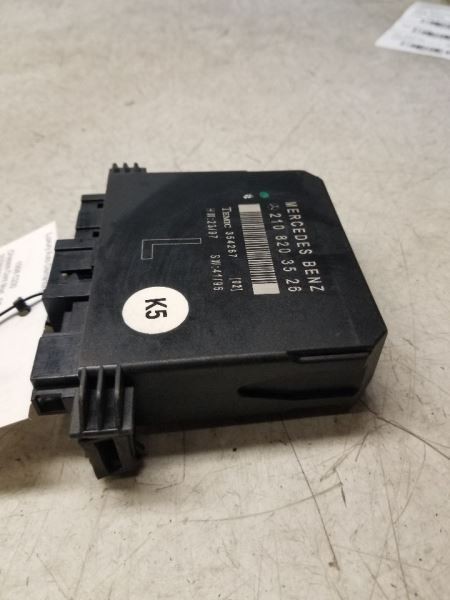1998 Mercedes-Benz C230 – LH Front Door Module – 2088203526 – R318381
