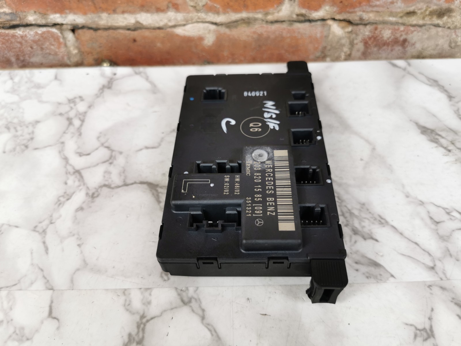 2005 MERCEDES BENZ C CLASS N/S/F FRONT LEFT DOOR CONTROL MODULE 2038201585