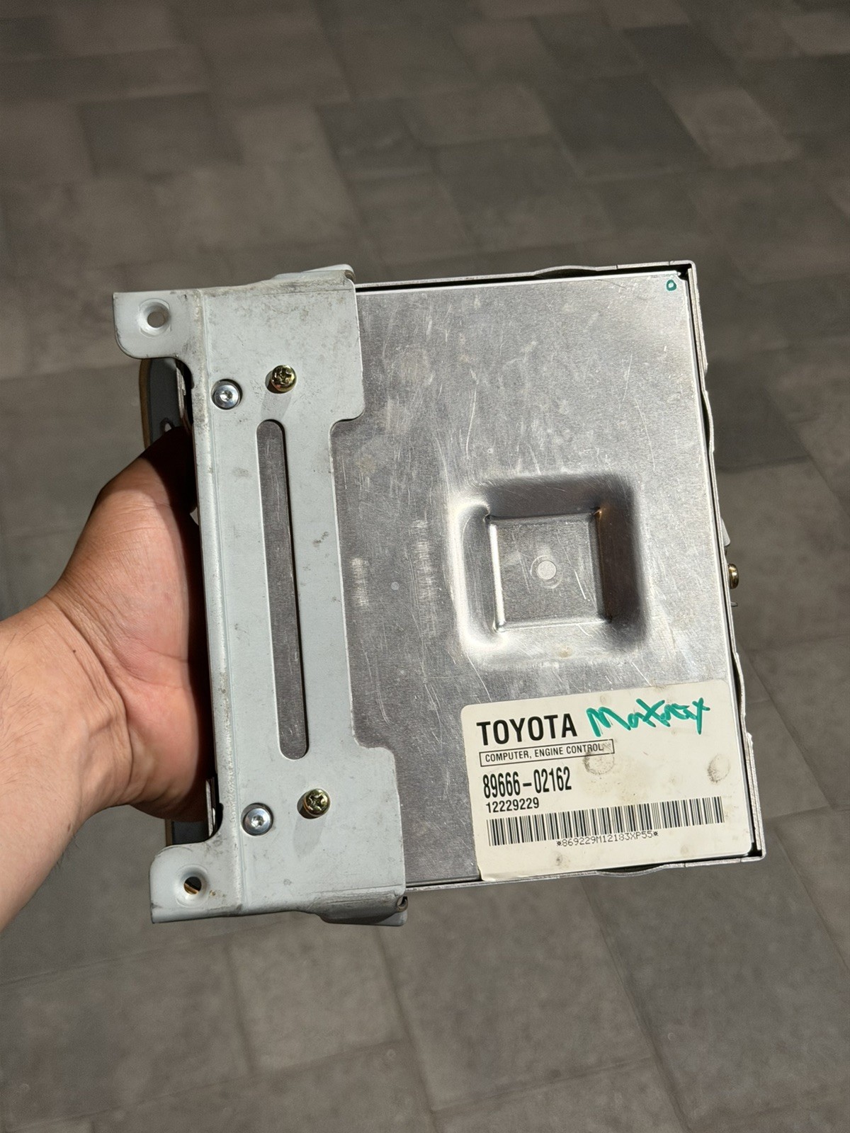 2003-2004 Toyota Matrix Corolla OEM Engine Control Module ECM OEM 89666-02162