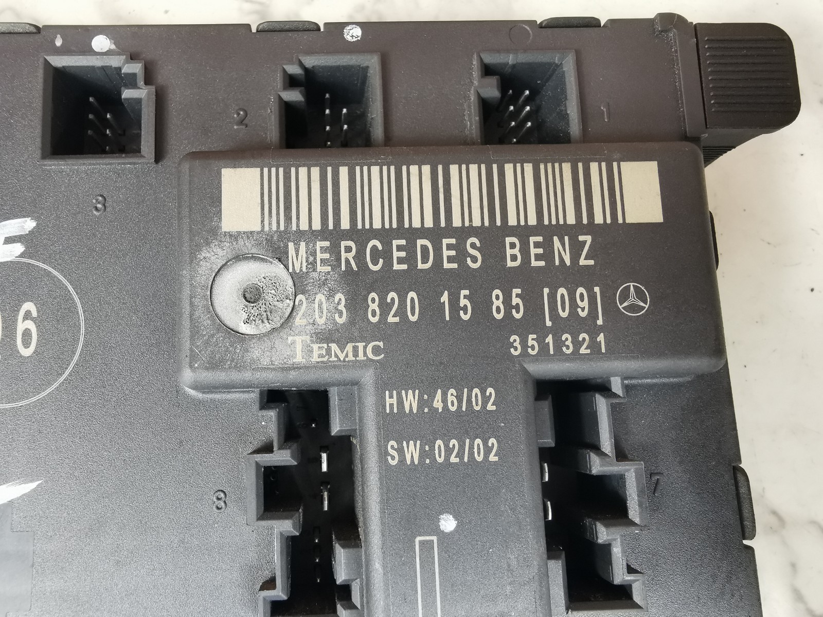 2005 MERCEDES BENZ C CLASS N/S/F FRONT LEFT DOOR CONTROL MODULE 2038201585