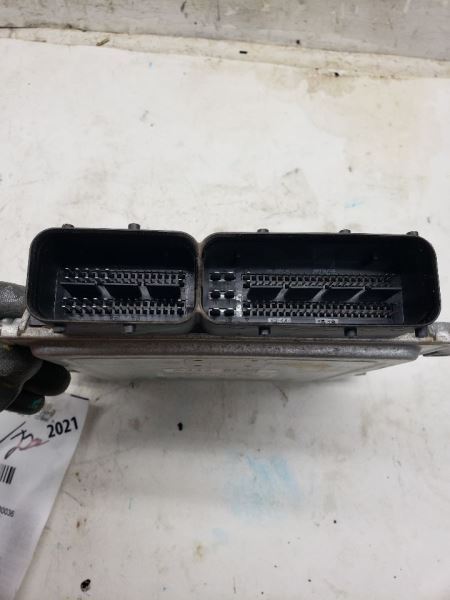 Engine ECM Electronic Control Module 2.4L Automatic Fits 10-12 SANTA FE 747105