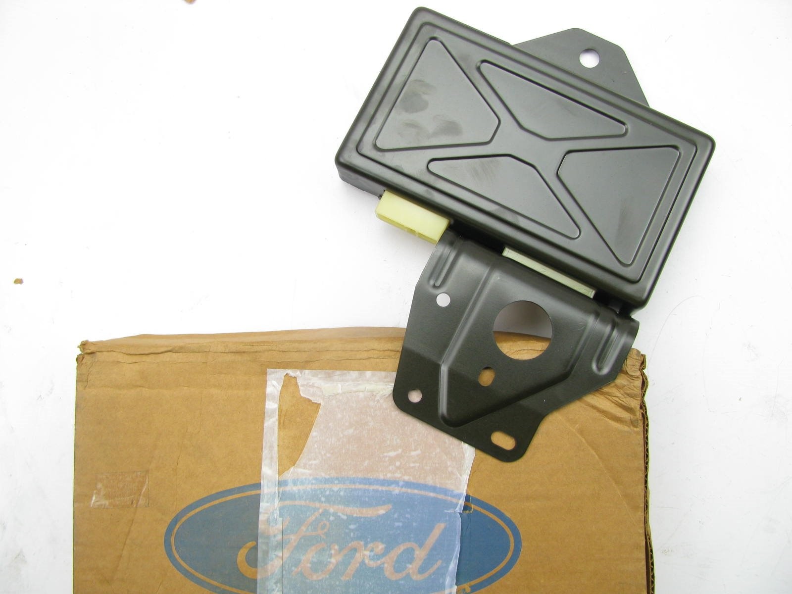 NEW – GENUINE OEM Ford / Mazda ABS Control Module 88-92 626, MX-6, 89-91 Probe