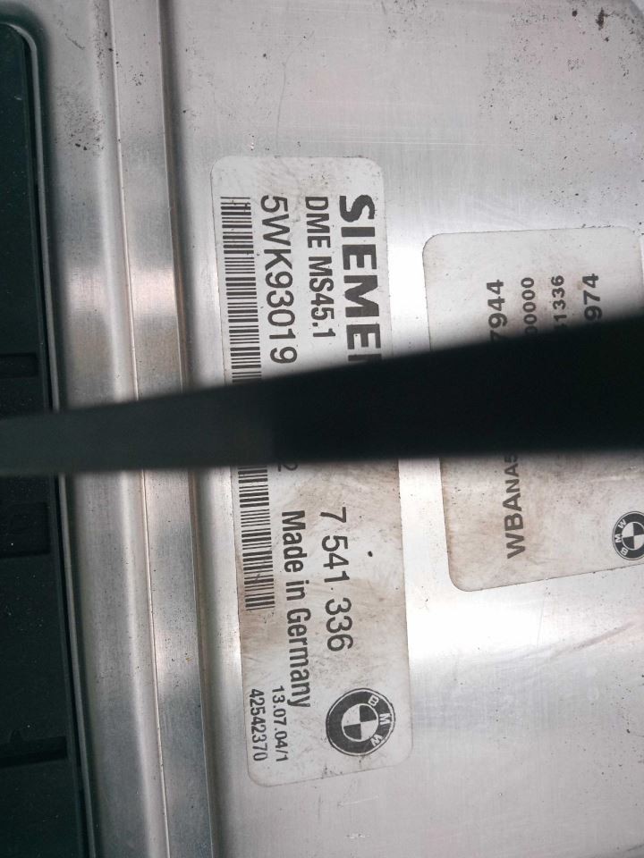 Engine ECM Electronic Control Module Fits 04-05 BMW 525i 717724