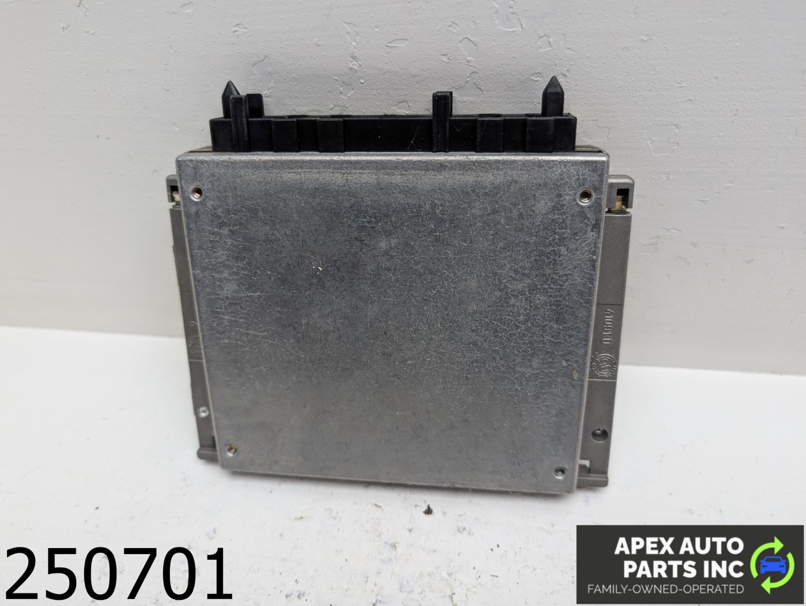 OEM 1993 Mercedes 300SE 3.2L Under hood GAS ECU Engine Control Module