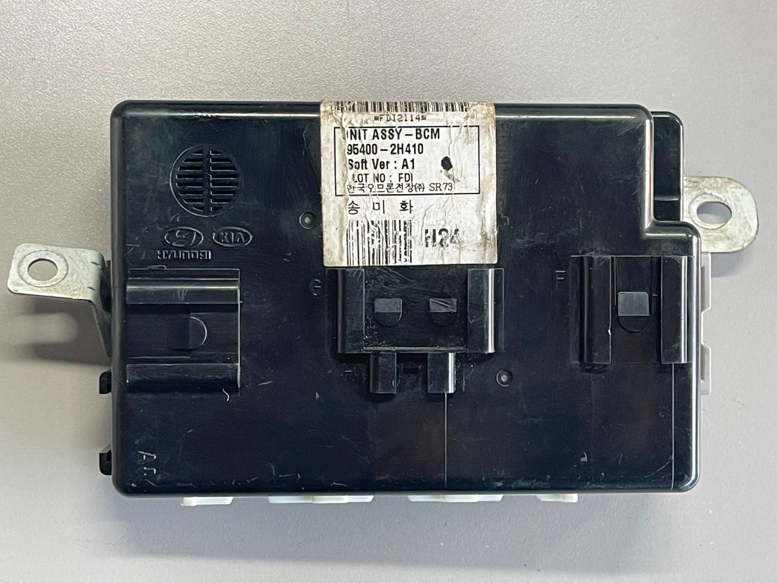 Hyundai Kia Body Control Module BCM Soft Ver A1 OEM 95400-2H410 Omron Tested