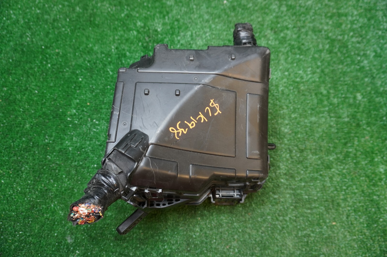 2019 HYUNDAI SANTAFE FUSE BOX OEM 9120062400TA