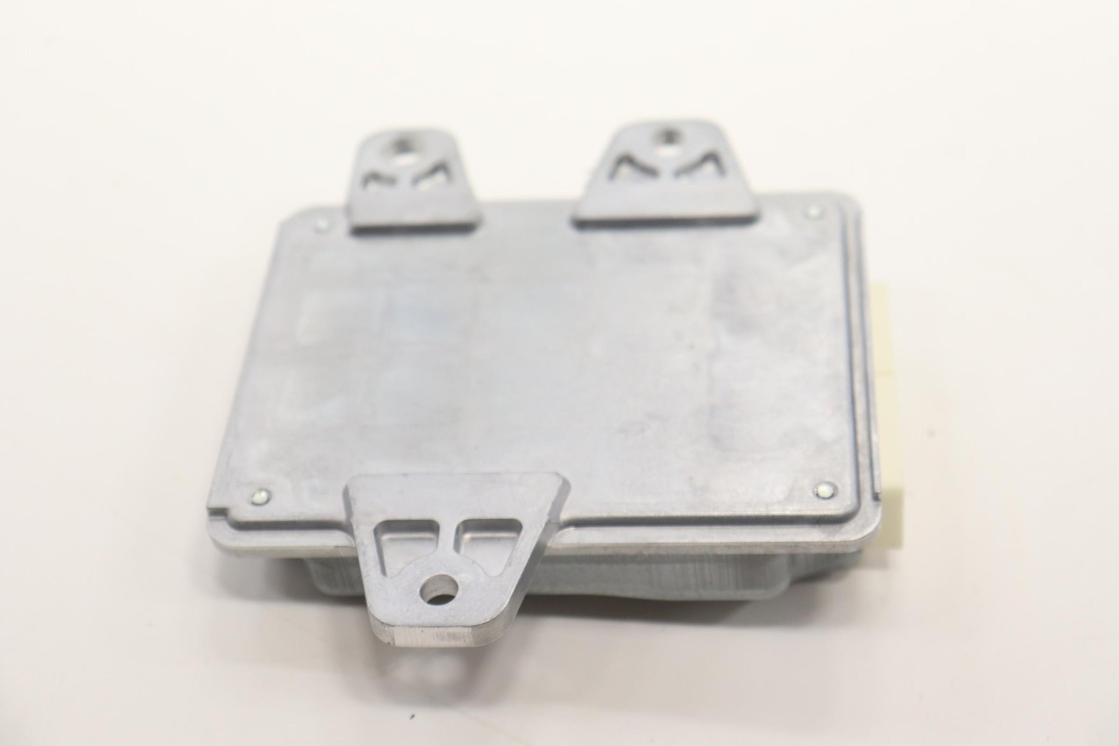 2020 – 2023 MAZDA CX-9 PARKING BRAKE CONTROL MODULE EPB UNIT OEM TA0A437E1