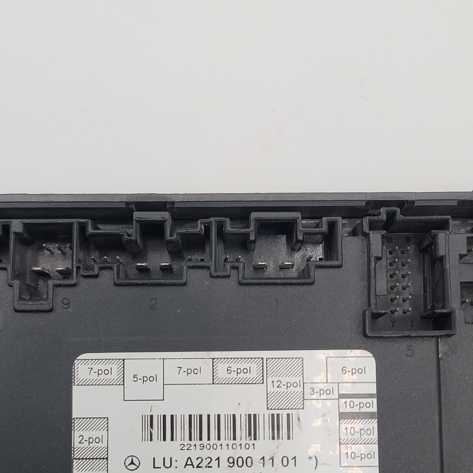 2007 – 2013 Mercedes W221 S400 S550 Rear Side Door Control Unit A2219001101