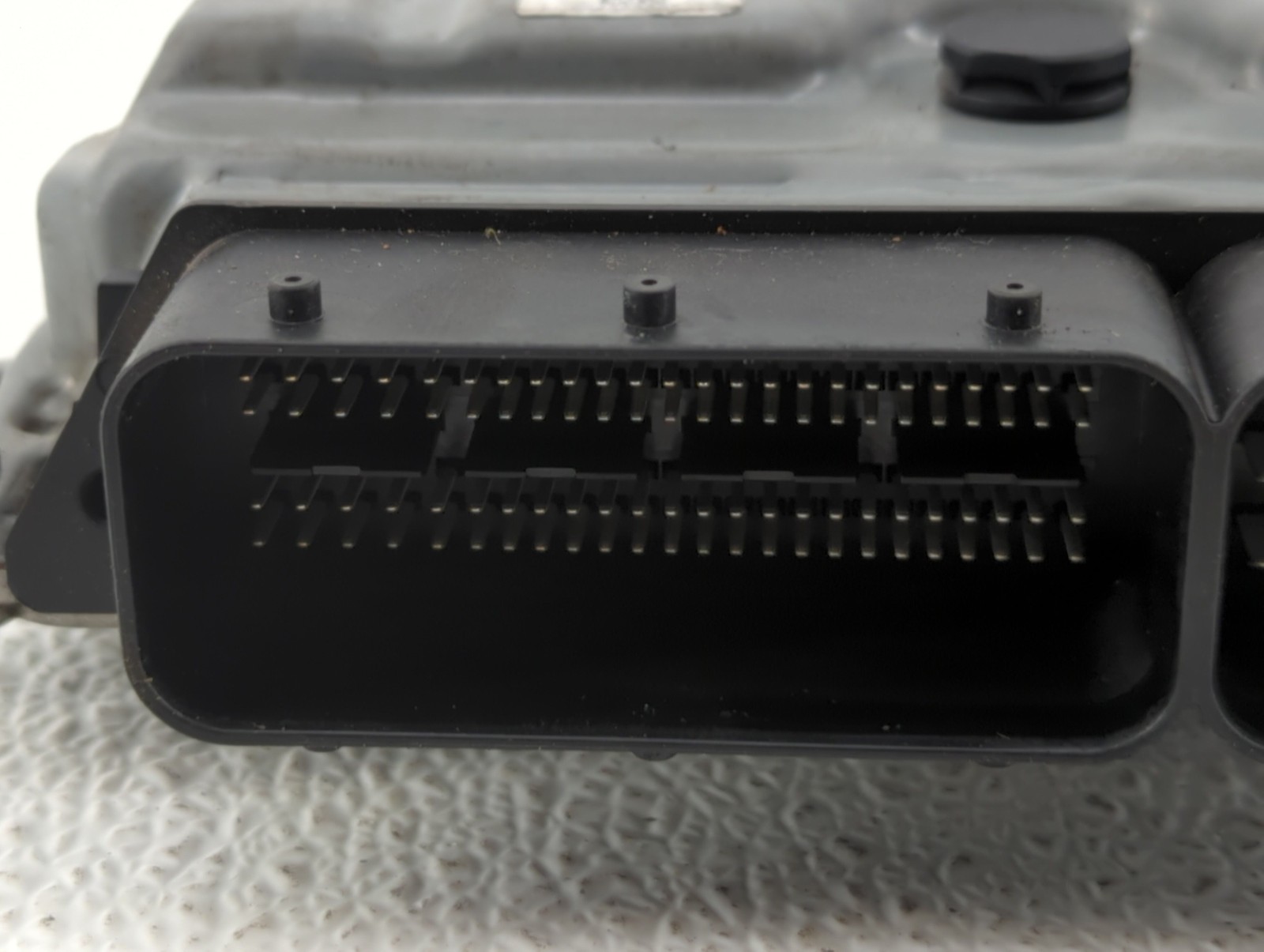 Volvo V60 Engine Computer Ecu Pcm Ecm Pcu Oem H5M1U