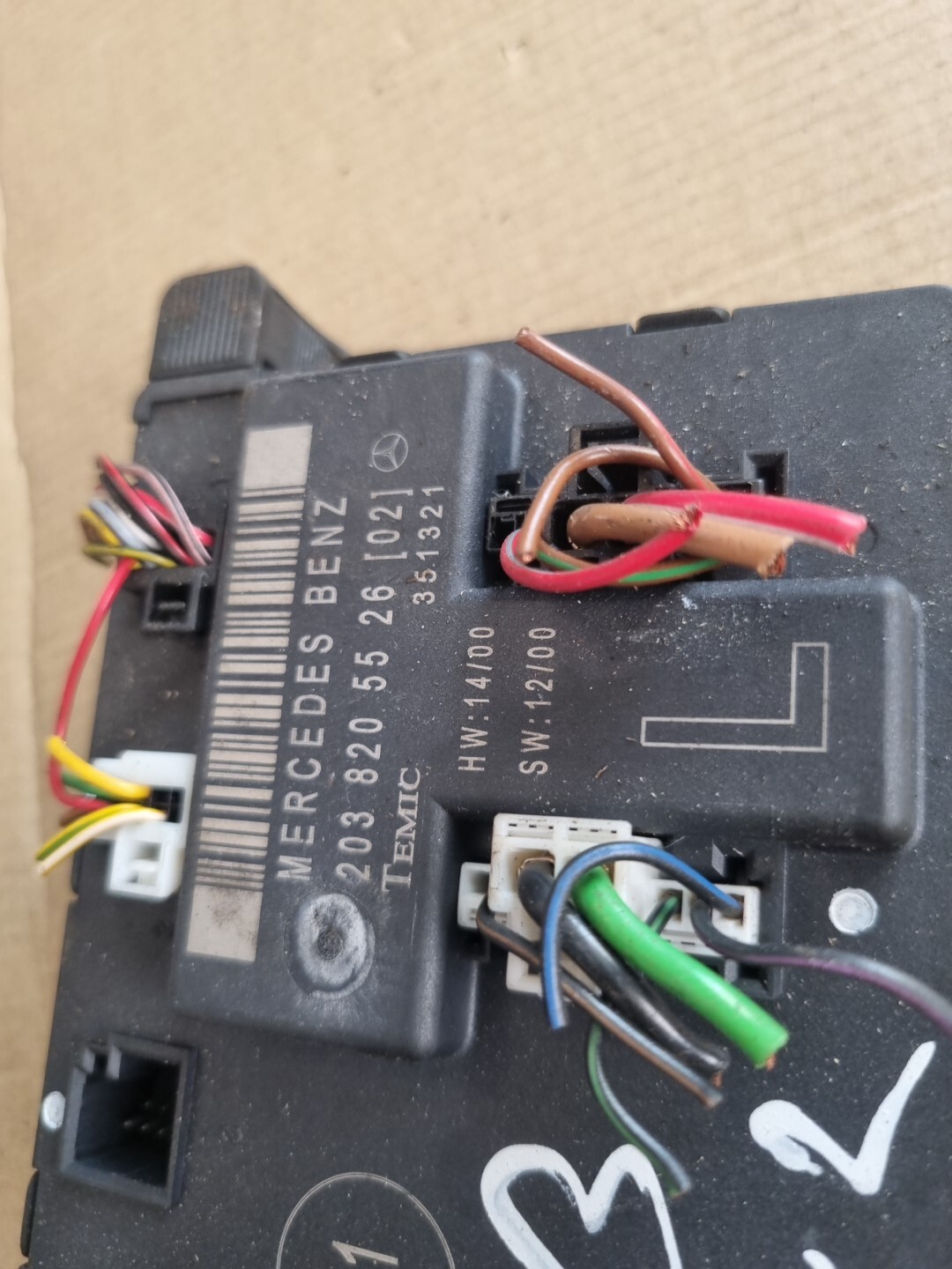 MERCEDES W203 C CLASS PASSENGER SIDE DOOR CONTROL MODULE A2038205526