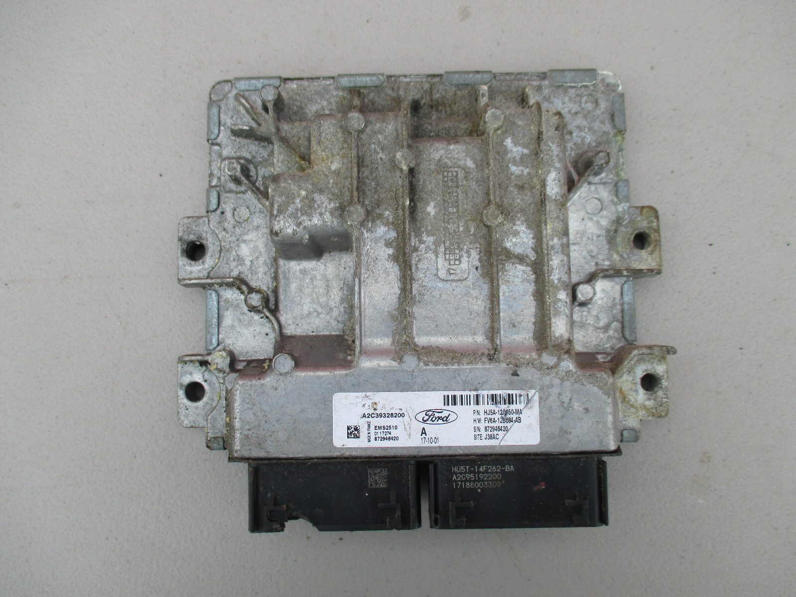 2015-2016 FORD ESCAPE ECM ENGINE COMPUTER fj5a-12a650-ma Small Chips in Plug