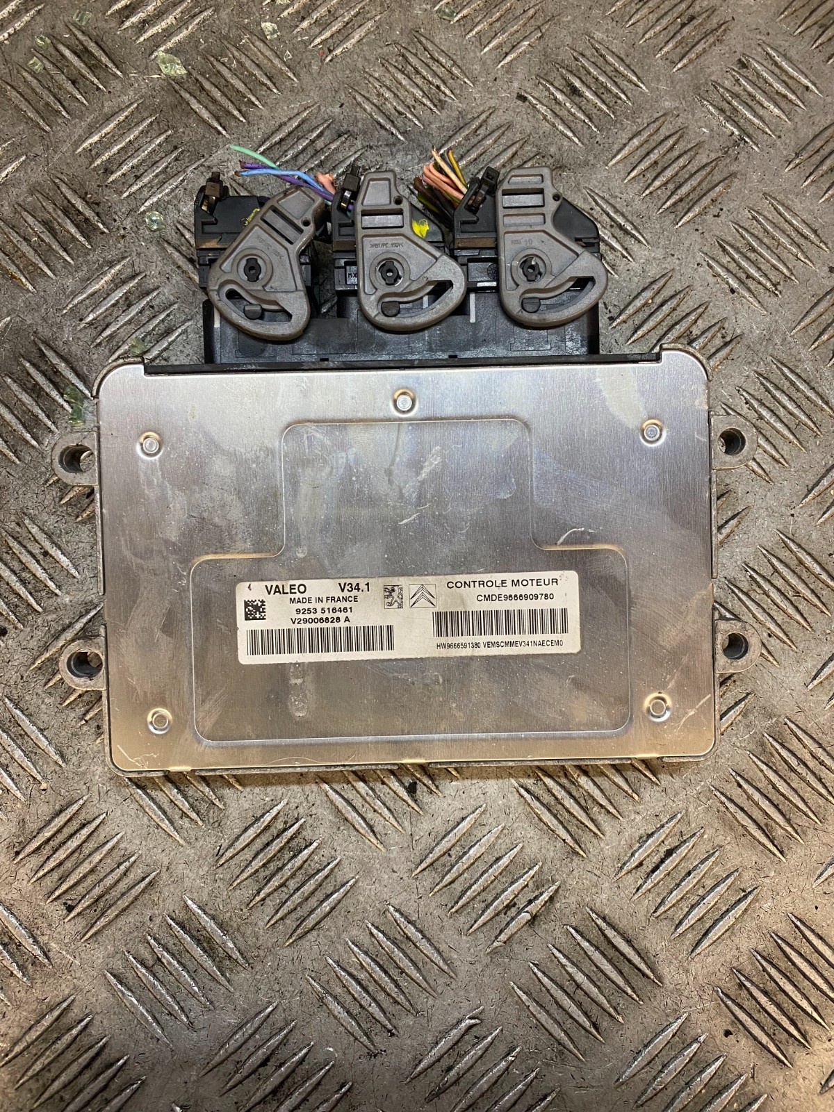 Peugeot 207 Citroen 1.4 Engine Control ECU V29006828A