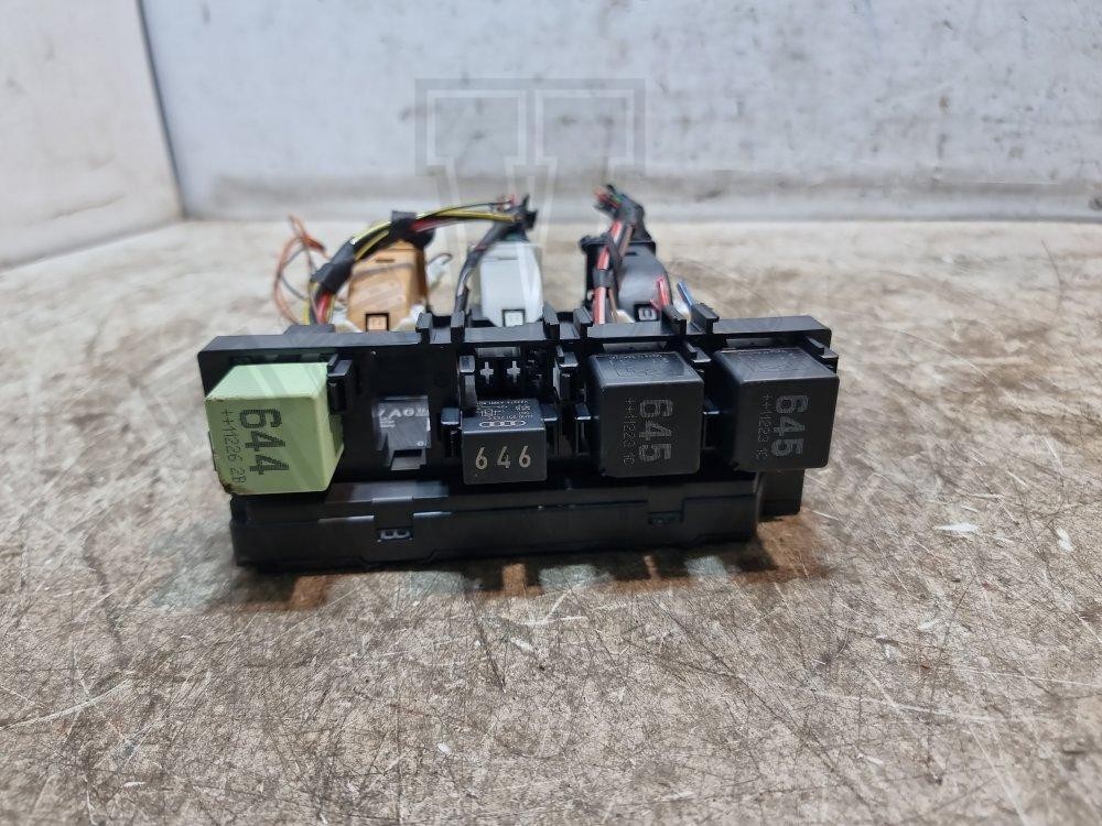Volkswagen Passat Body Control Module BCM Diesel 2011 B7 Estate 3AA937087C