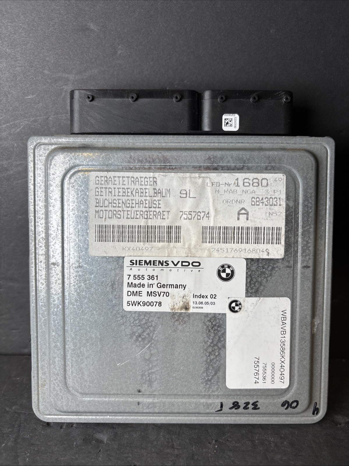 2005-2008 BMW 325i 525i A/T 2.5L N52 Engine Control Unit ECU ECM DME 7555361 OEM