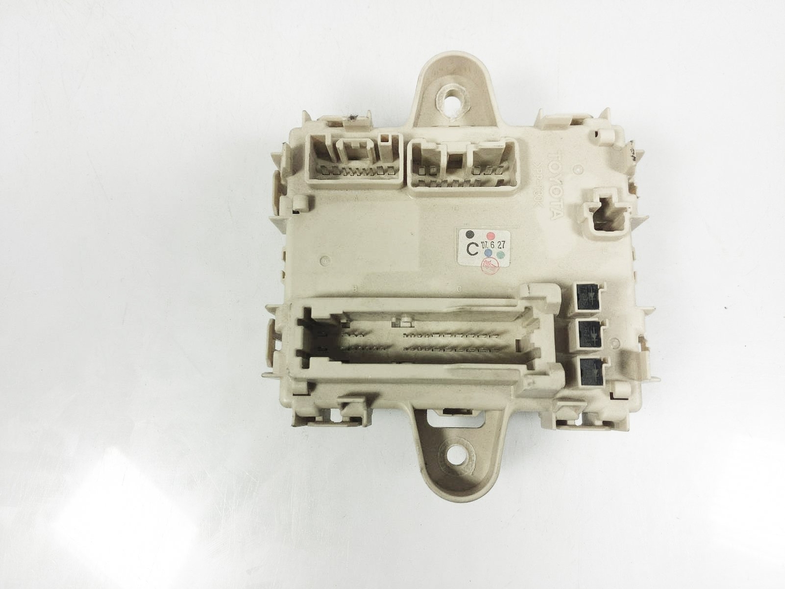 2006-2008 Lexus Rx400h Cabin Room Inside Fuse Box 82670-48060