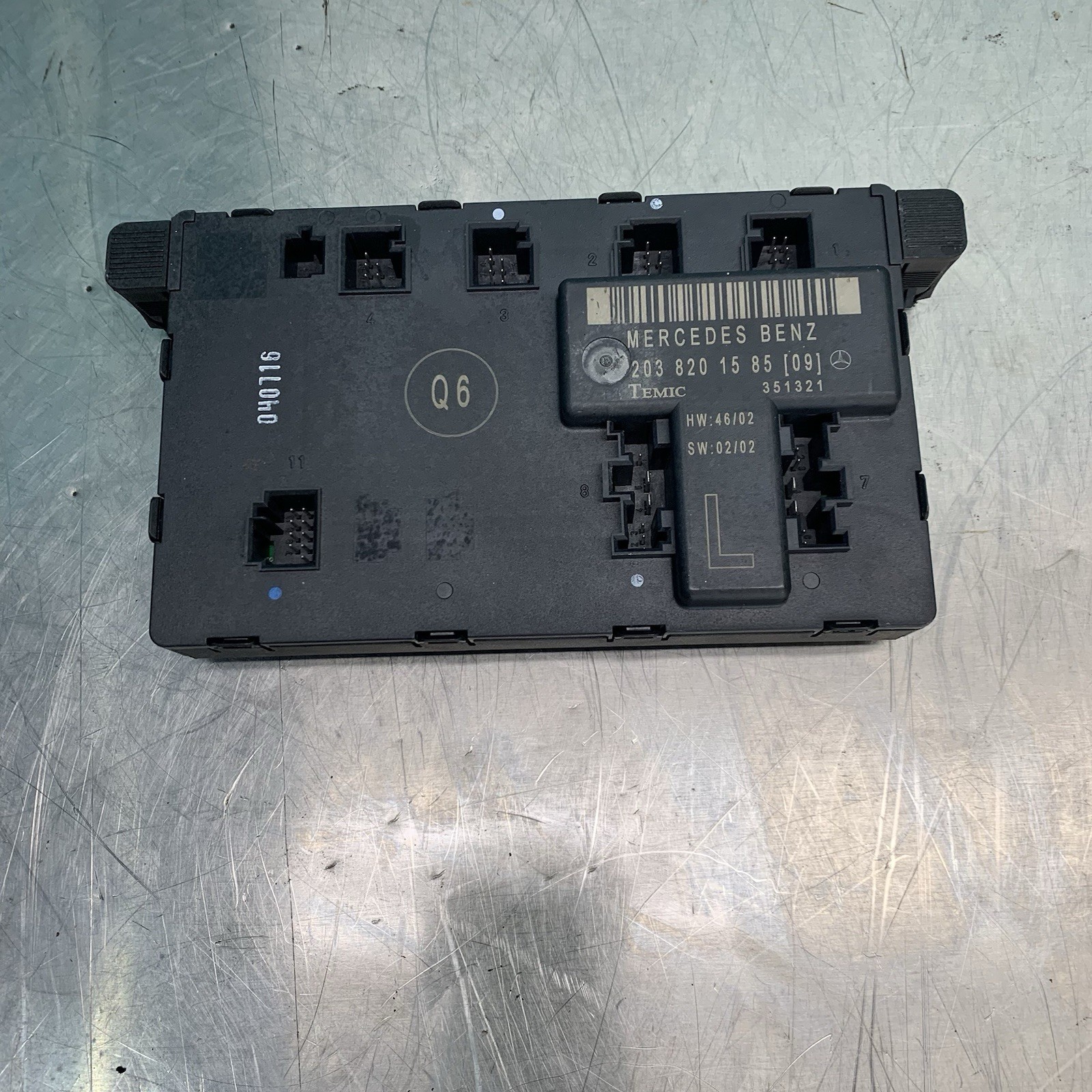 01-07 Mercedes W203 C350 Sport Front Left Door Control Module 2038201585 OEM