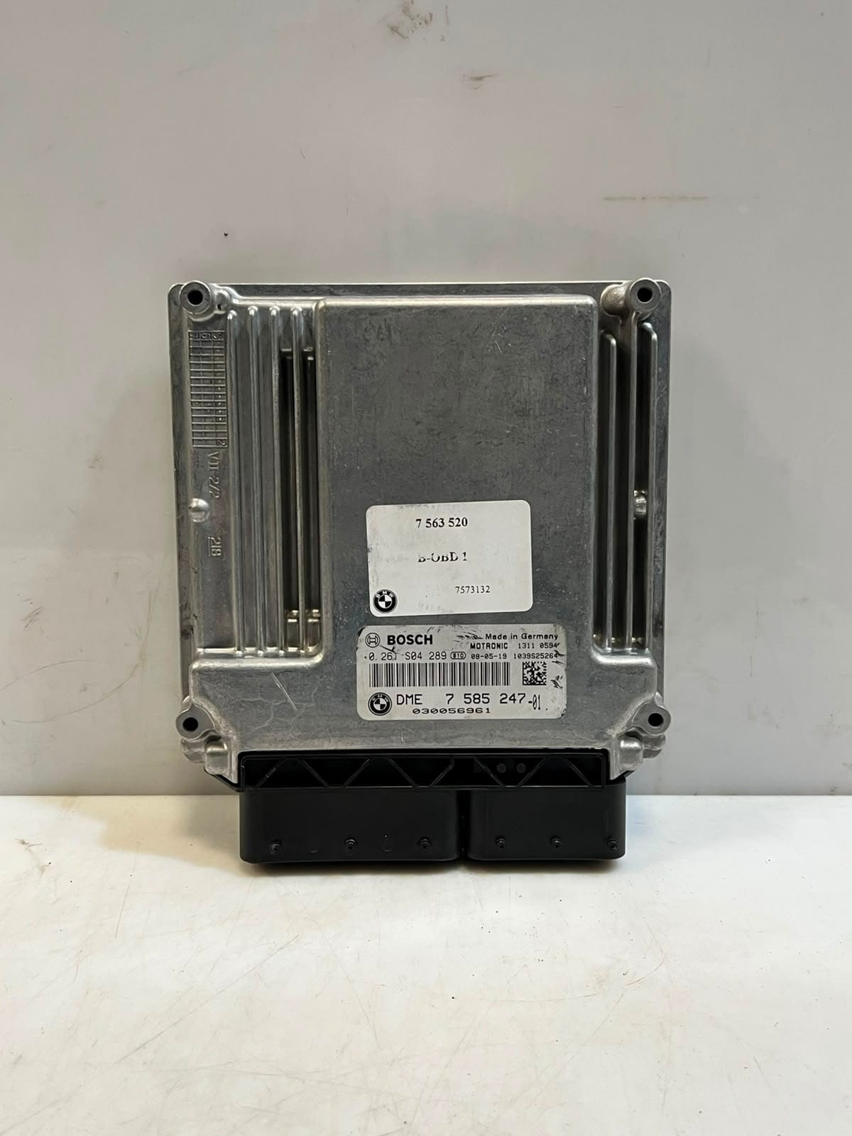 BMW 1 Series E81 E87 3′ E90 E91 Engine Control Unit ECU ONLY 7585247 OEM