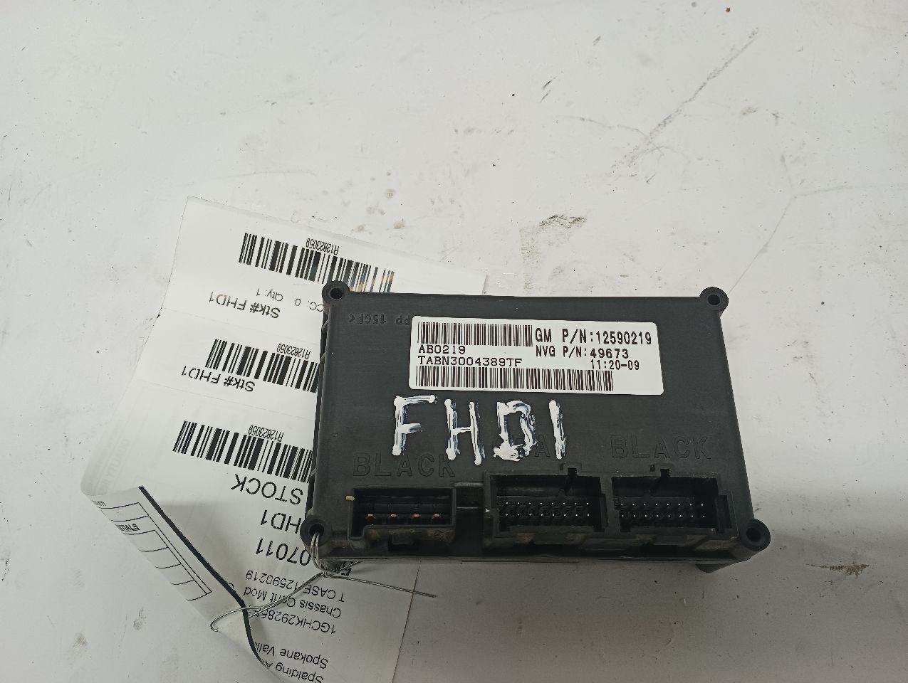 GM 12590219 Transfer Case Control Module TCCM from 2005 Silverado 2500 12823059