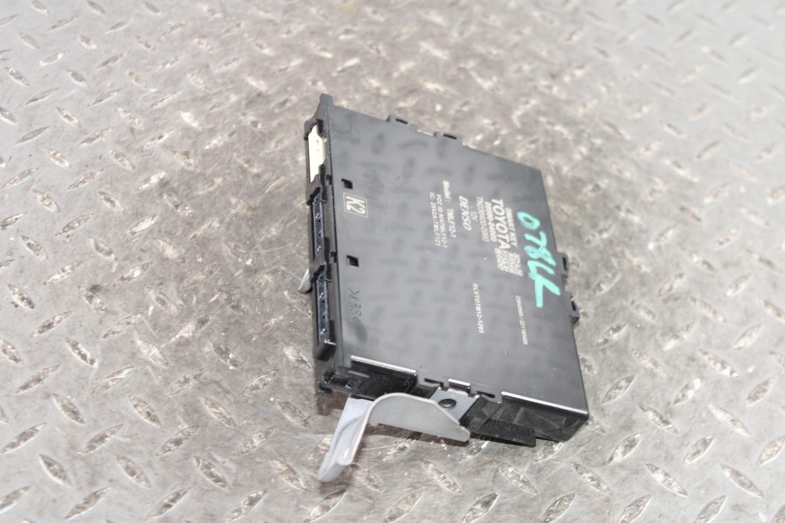 20-23 TACOMA Theft-Locking Electronic Keyless Ignition Smart Key Module OEM BCM