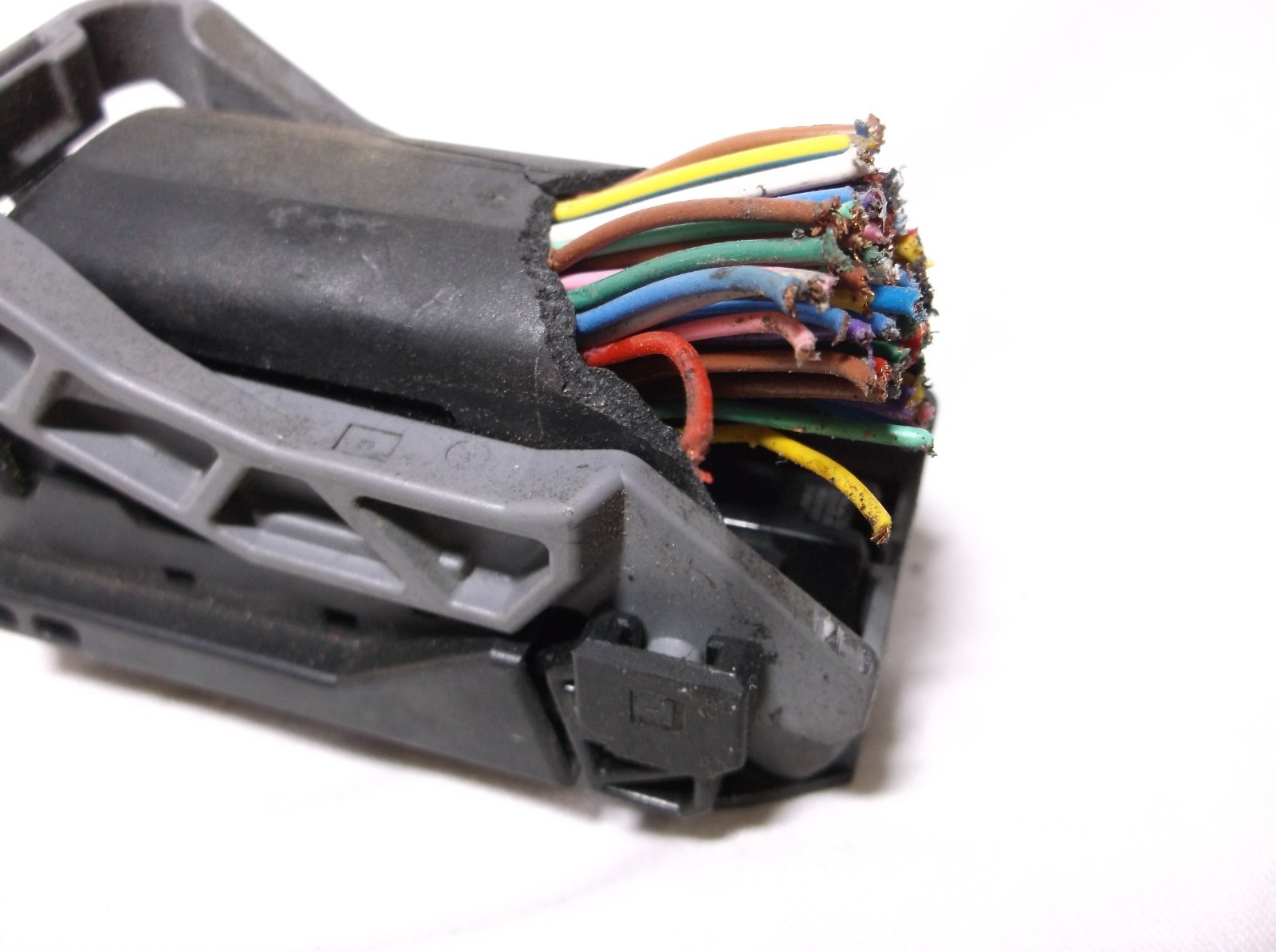 CONNECTORS.PLUGS.PIGTAILS FOR 17-18 HONDA CR-V 1.5L AWD /ENGINE COMPUTER