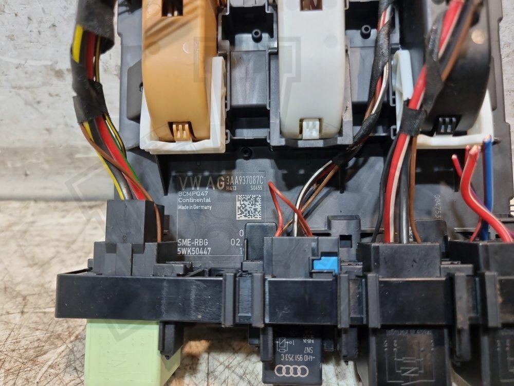 Volkswagen Passat Body Control Module BCM Diesel 2011 B7 Estate 3AA937087C