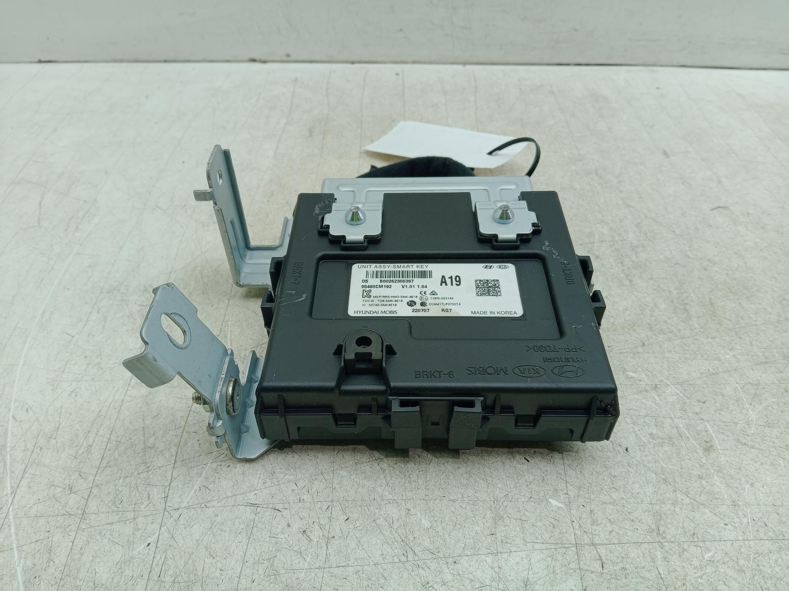 HYUNDAI KONA SMART KEY CONTROL MODULE ECU 95480CM192 MK1 2017 – 2023