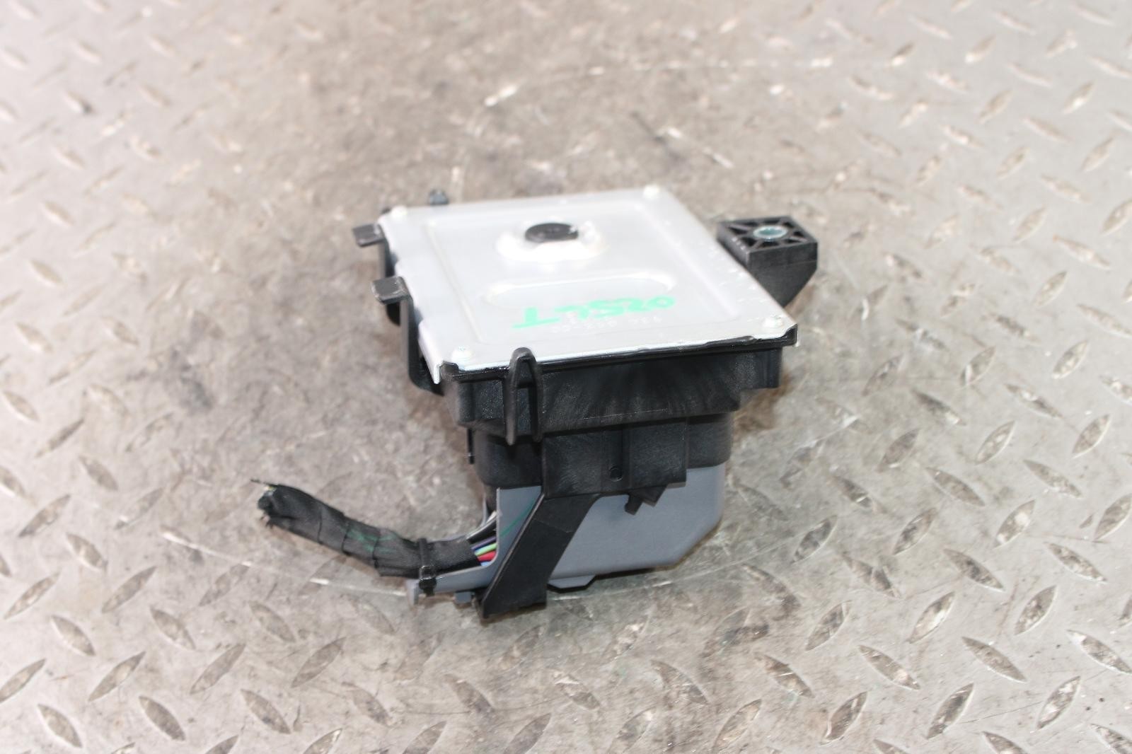 15-19 XTS OE 3.6L Engine Fuel System Pump Control Computer Module Box OE WTY