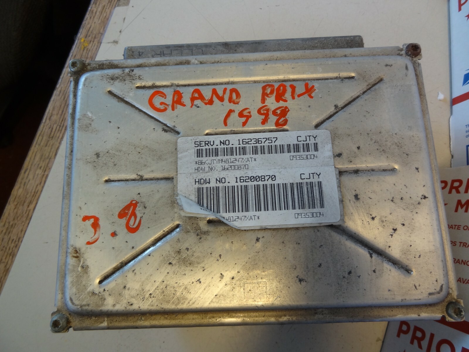 1998 98 Grand Am LeSabre ENGINE ECM ELEC ECU LH CENTER DASH COMPUTER 16200870