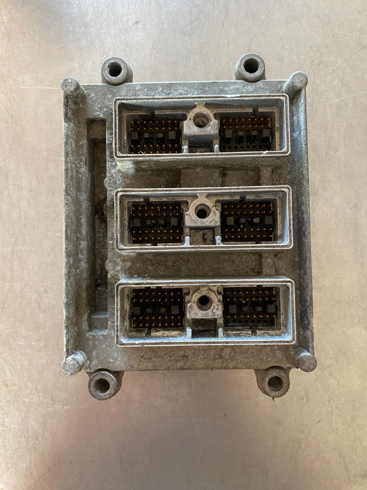 2003–2005 Chevrolet TrailBlazer 4.2L Engine Control Module 12573576