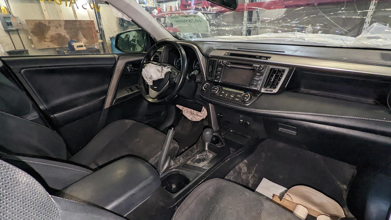 Used Lighting Control Module fits: 2018 Toyota Rav4 Lamps stop lamp control RH d