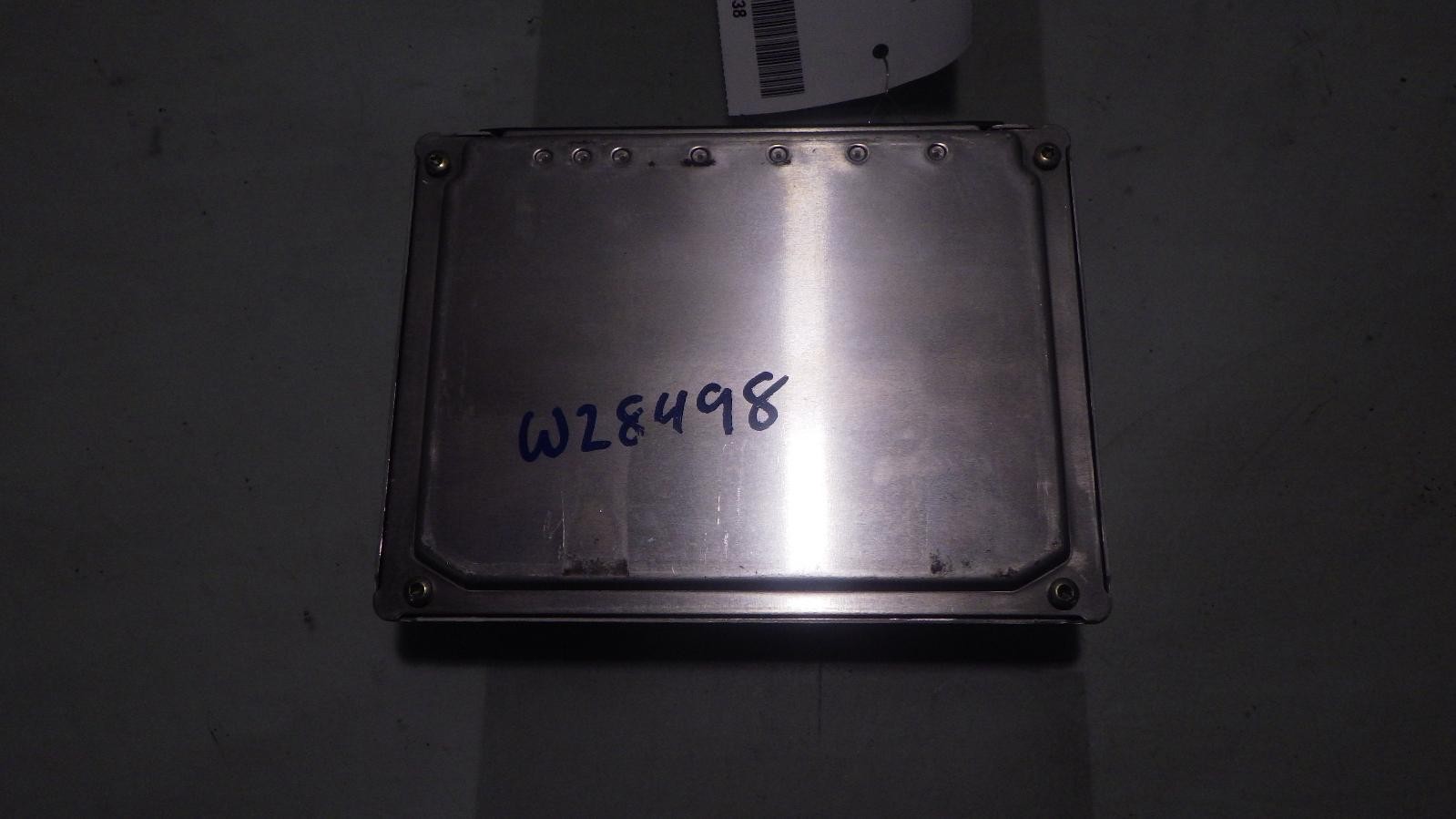 00 BMW 528i Engine Control Module 7500255