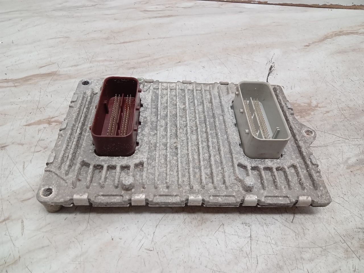 Used Engine Control Module (ECM) fits: 2012 Chrysler Town & country Electronic C