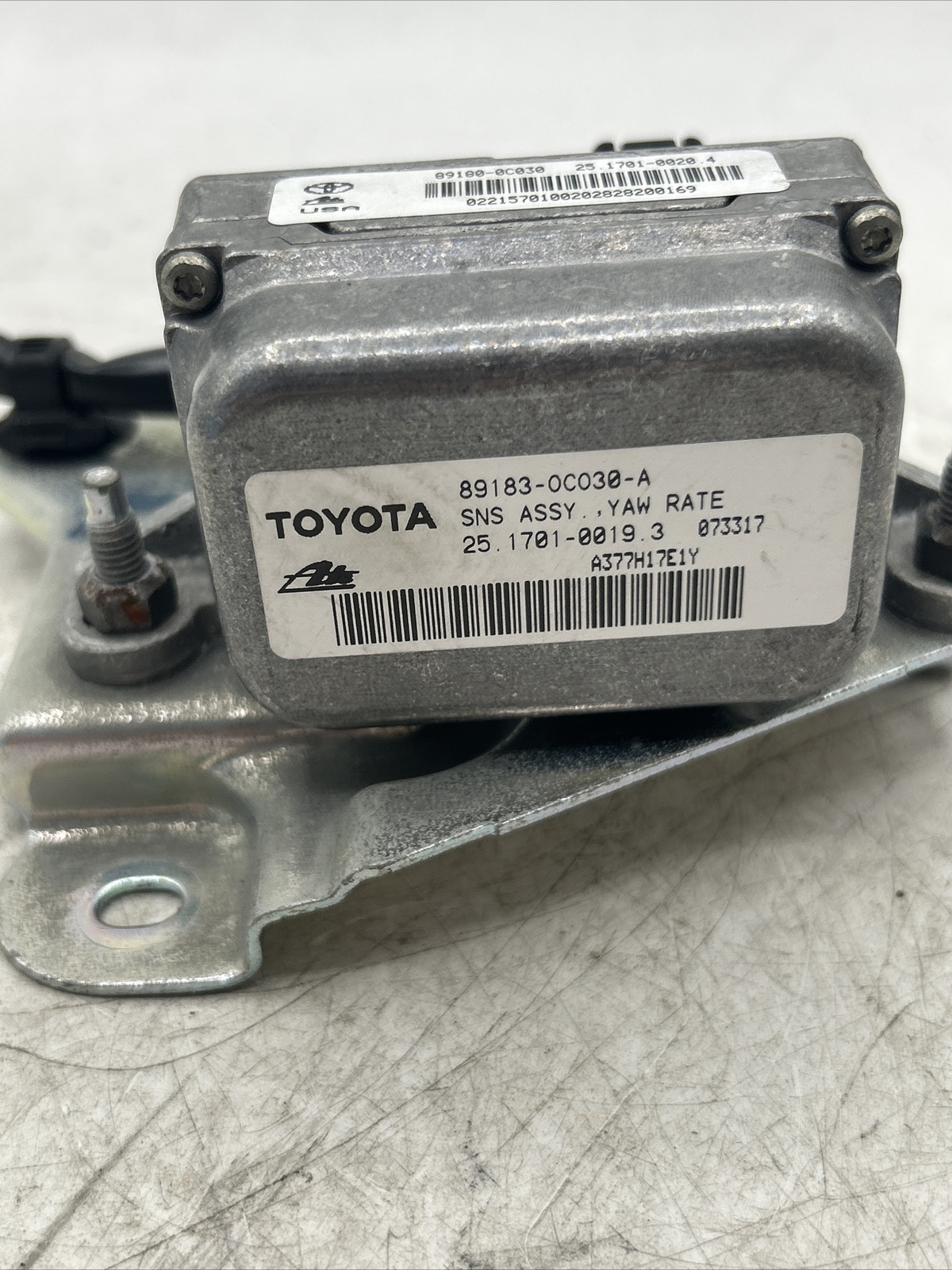Yaw Turn Rate SNS Sensor Cluster Module Stability fits 03-07 Toyota Sequoia