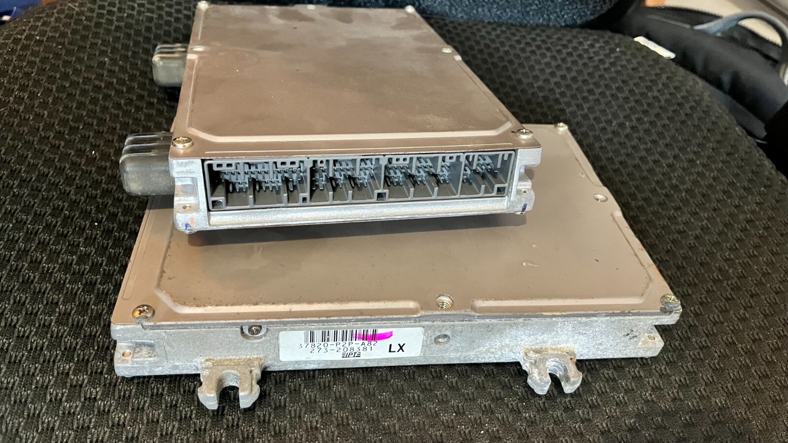 96 97 98 Civic V-tec ECU ECM 37820-P2P-A82 LX Computer Used OEM