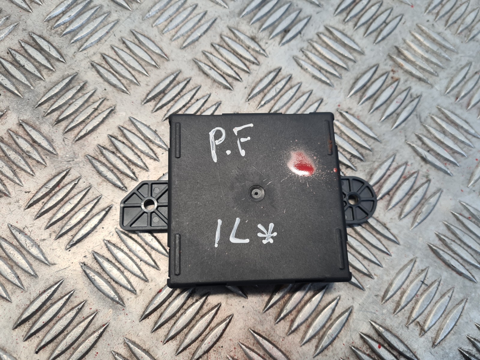 JEEP CHEROKEE KL 2014 FRONT PASSENG SIDE DOOR CONTROL MODULE 68111323AG #1L