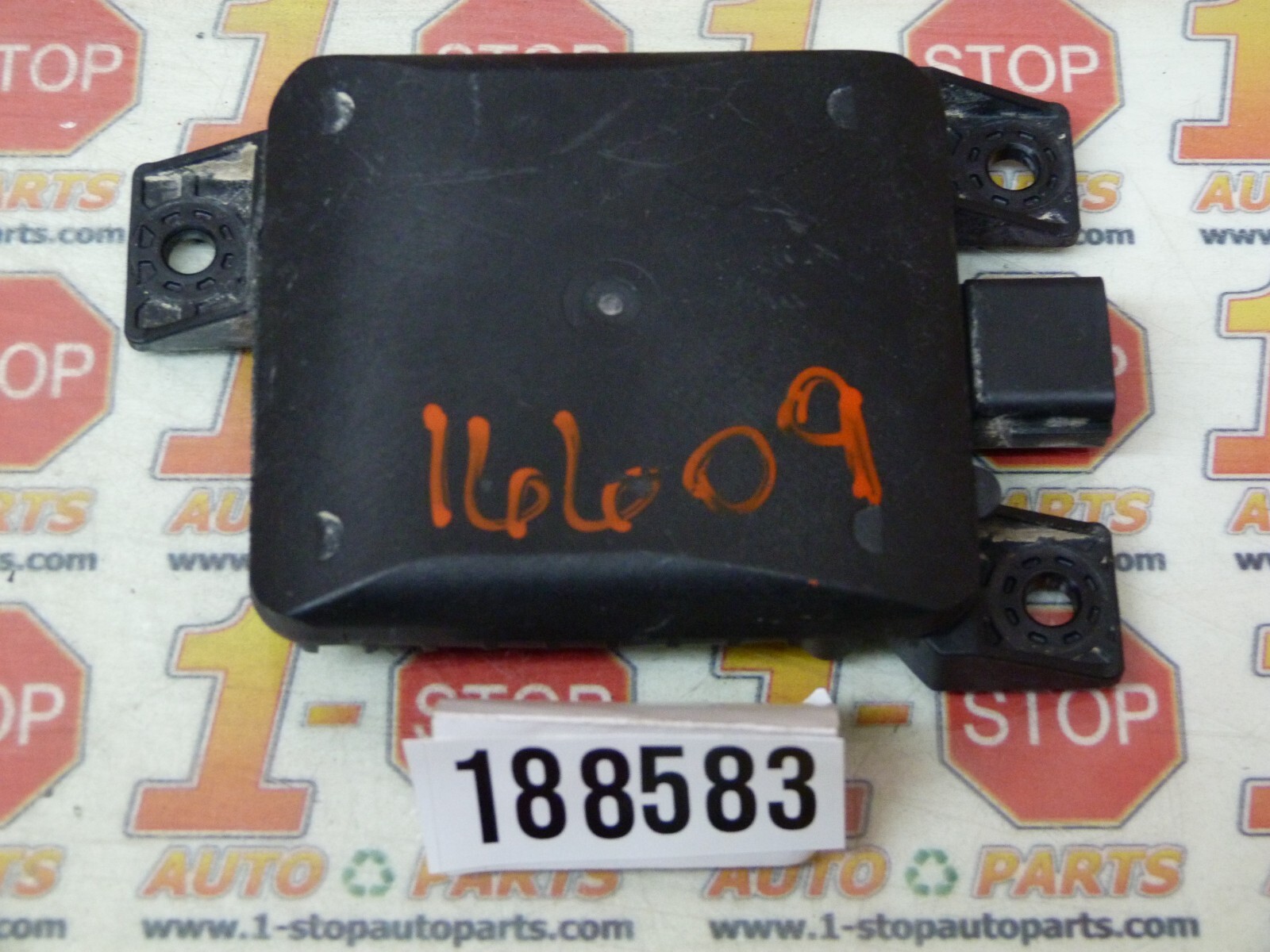 20-23 HYUNDAI VENUE LEFT REAR BLIND SPOT RADAR SENSOR MODULE 99140-K2000 OEM