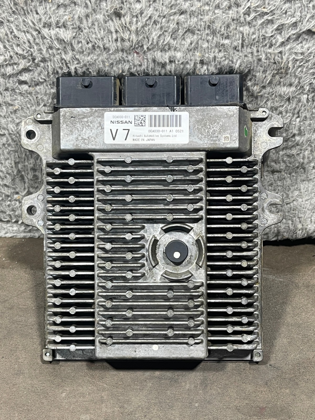 2011 INFINITI QX56 ENGINE CONTROL MODULE ECM ECU DEA030-011 A1