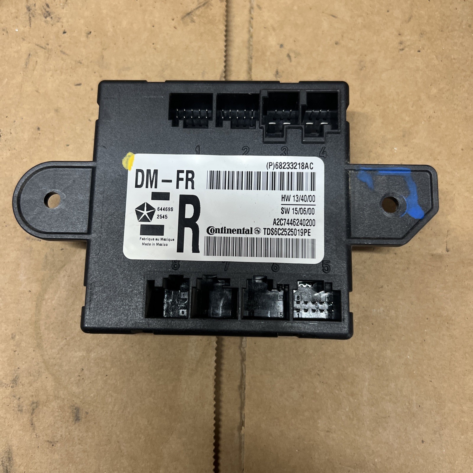 2016-2018 RAM 2500 3500 Front Right Door Control Module Power Fold 68233218AC