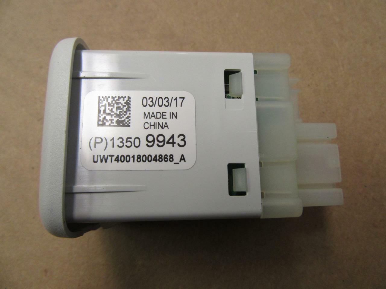 OEM Chevy Buick Cadillac White USB & Aux Plug Module For Center Console 13509943
