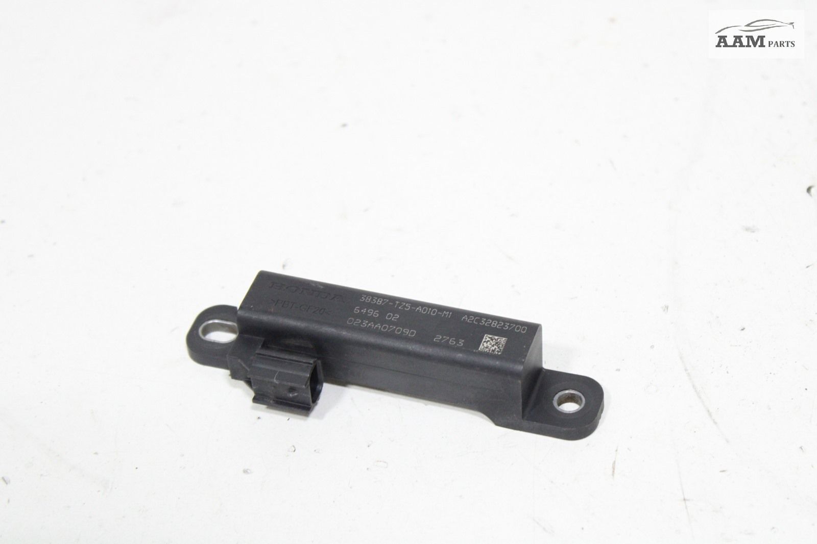 2014-2024 ACURA MDX REAR RIGHT OR LEFT KEYLESS ENTRY ANTENNA RECEIVER MODULE OEM