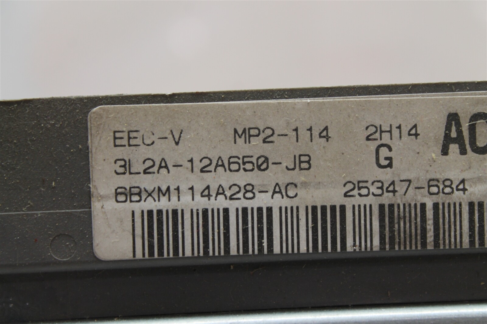 2003 Ford Explorer 4.0L Engine Control Unit ECU 3L2A12A650JB Module 892 3C8-B2