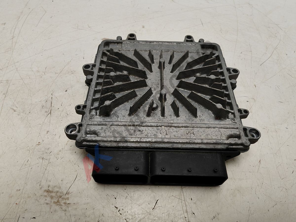 Volvo V60 S60 2010-2018 Engine ECU Control Module 2.0 Diesel 31303388