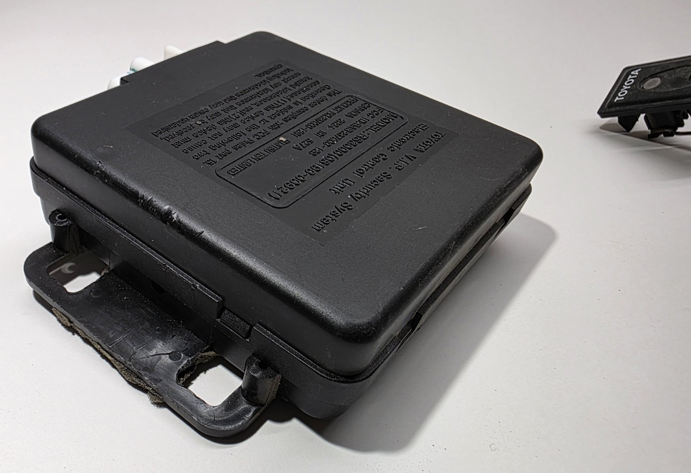 1998-02 Toyota RS3000 VIP Security System ECU RS 3000 Grey Canada With Switch